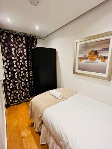 3 Bedroom Flat To Rent In Great Cumberland Place, London, W1H