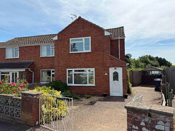 2 Bedroom Terraced House For Sale In Commander Close, Bishops Tachbrook, Leamington Spa, CV33