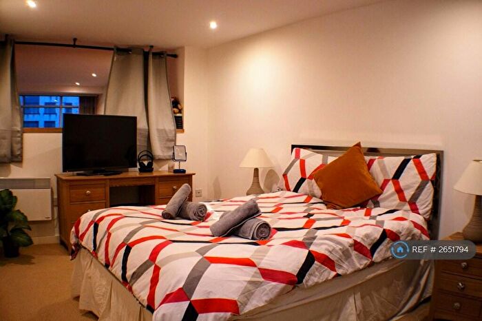 2 Bedroom Flat To Rent In Albion Street, Glasgow, G1
