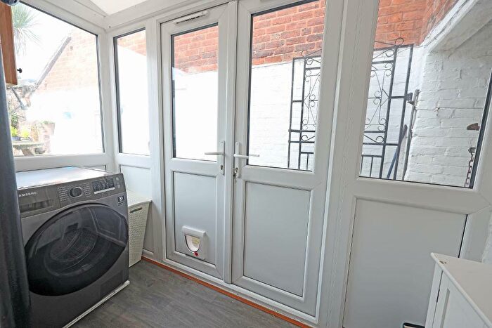 2 Bedroom Character Property For Sale In Oulton Road, Stone, Staffordshire, ST15