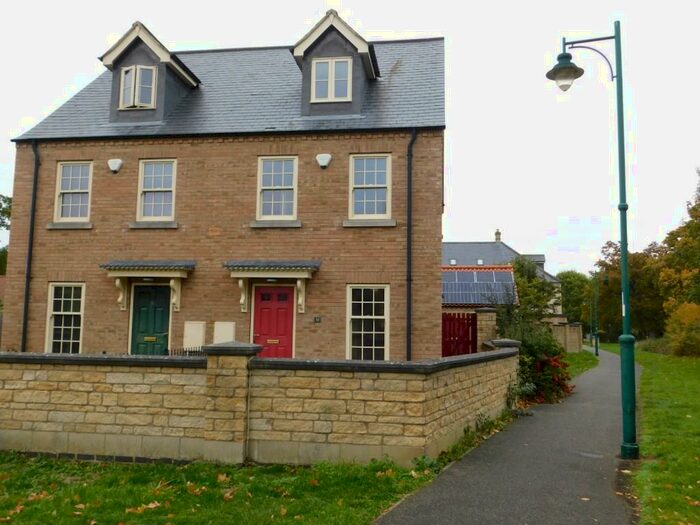 3 Bedroom Semi-Detached House To Rent In Strawberry Avenue, Peterborough, Cambridgeshire, PE3