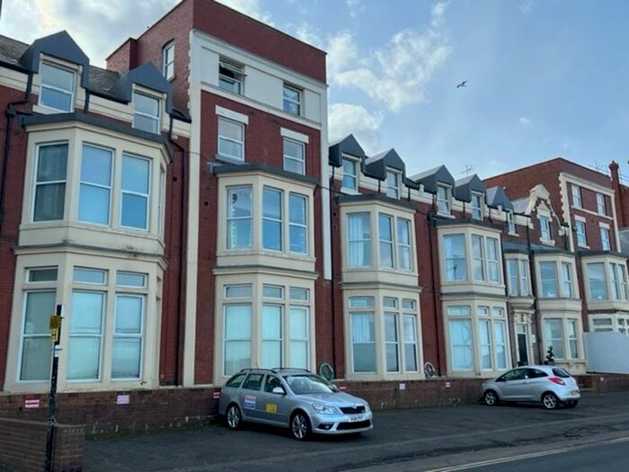 1 Bedroom Flat To Rent In Kittiwake House, Promenade, Whitley Bay, NE26