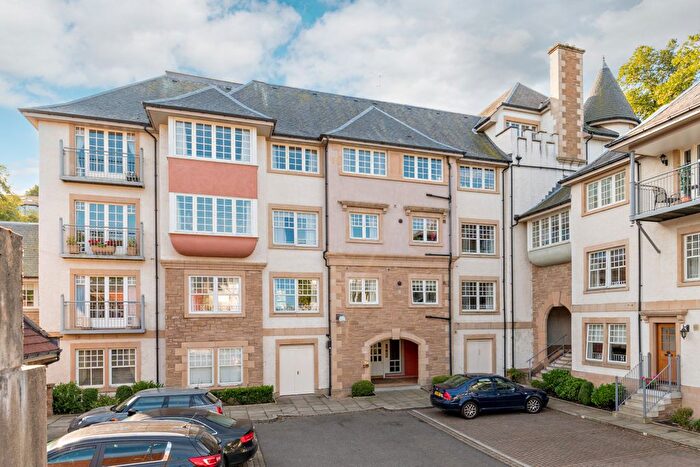 3 Bedroom Flat For Sale In / West Mill Bank, Edinburgh, EH13