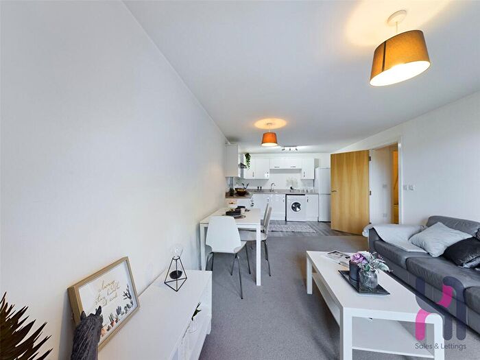 2 Bedroom Flat To Rent In Spinner House, A Elmira Way, Salford, M5