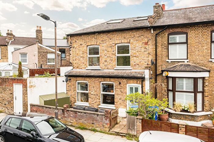 2 Bedroom Property For Sale In Ansdell Road, Peckham, SE15