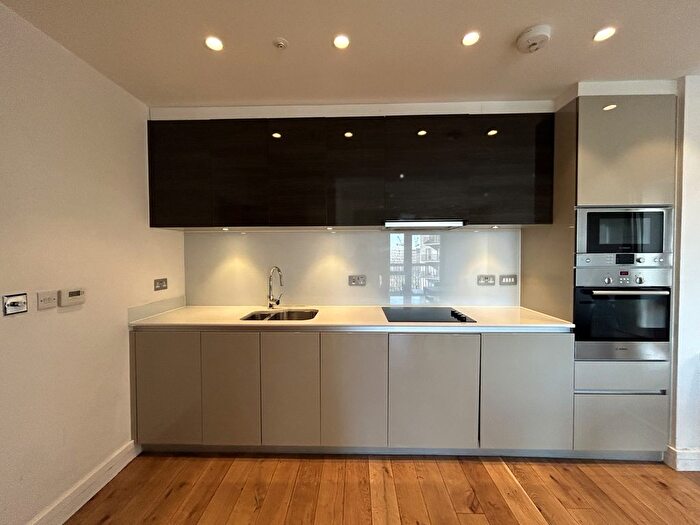 2 Bedroom Flat To Rent In Rathbone Market, London, E16