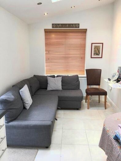 1 Bedroom Flat To Rent In Orchard Grove, Burnt Oak, Edgware, HA8