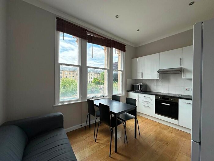 4 Bedroom Flat To Rent In King's Road, Bristol, BS8