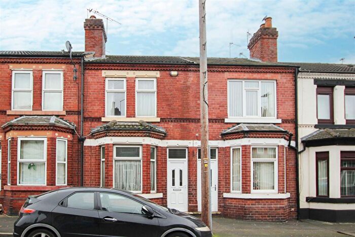 3 Bedroom Terraced House For Sale In Albany Road, Doncaster, DN4