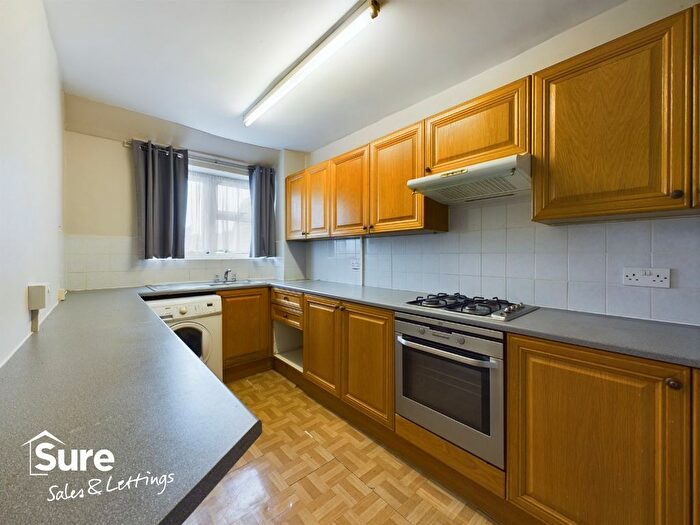 3 Bedroom Maisonette To Rent In Stoneycroft, Hemel Hempstead, Hertfordshire, HP1