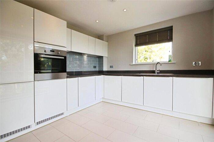 2 Bedroom Apartment To Rent In Old Bracknell Lane West, Bracknell, Berkshire, RG12
