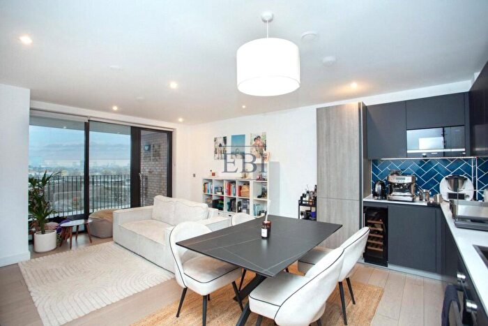 2 Bedroom Apartment For Sale In Rosewood Building, Shoreditch Exchange, Gorsuch Place, Hoxton, E2