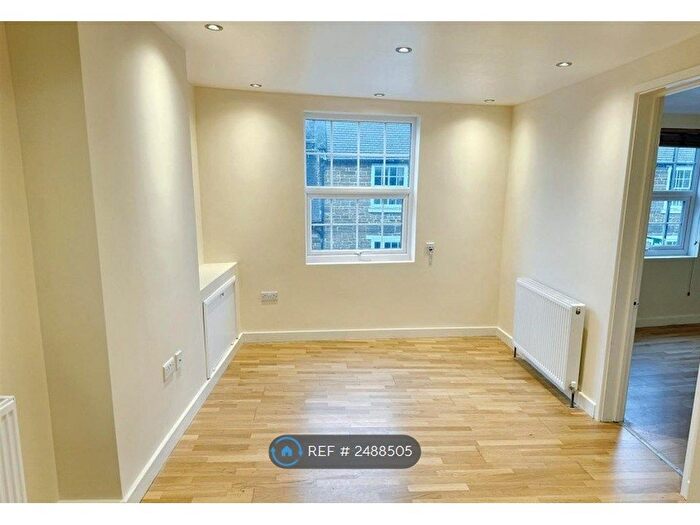 4 Bedroom Maisonette To Rent In Watling Street West, Towcester, NN12