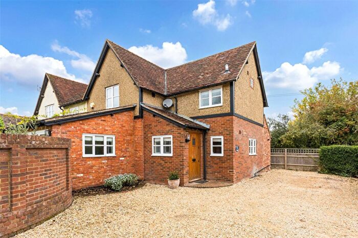 4 Bedroom Semi Detached House For Sale In Marsh Road, Little Kimble, Aylesbury, Buckinghamshire, HP22
