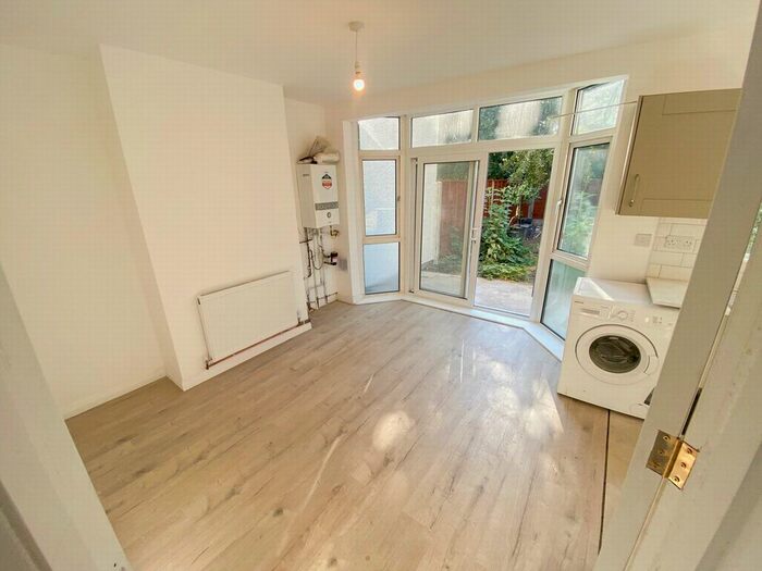 3 Bedroom Terraced House To Rent In Richmond Cres, Edmonton, N9