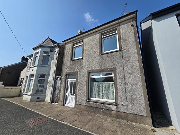 3 Bedroom Detached House For Sale In Market Street, Whitland, SA34