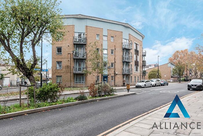 2 Bedroom Flat To Rent In Chrisp Street, London, E14