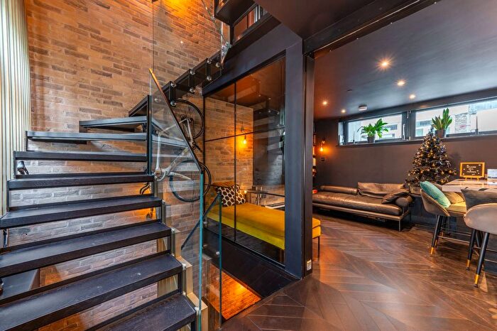 3 Bedroom Mews For Sale In Chilworth Mews, Lancaster Gate, London, W2