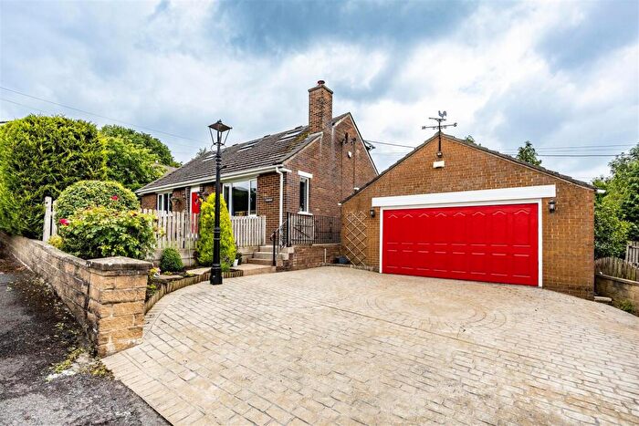 4 Bedroom Detached House For Sale In Bankfield, Shelley, Huddersfield, HD8