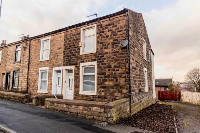 4 Bedroom Terraced House To Rent In Burnley Road, Clayton Le Moors, Lancashire, BB5