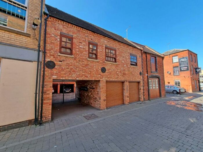 2 Bedroom Flat For Sale In Drury Lane, Town Centre, CV21
