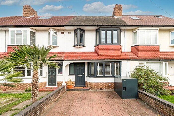 3 Bedroom Terraced House For Sale In Grasmere Avenue, Whitton, TW3