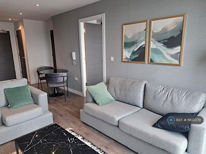 1 Bedroom Flat To Rent In Greengate, Salford, M3