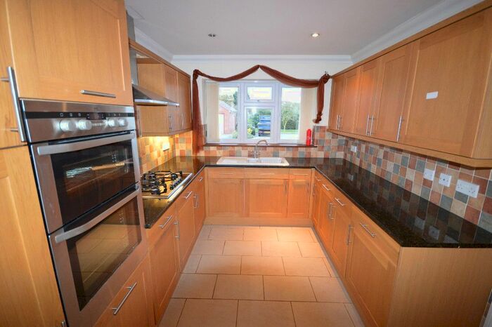 5 Bedroom Detached House To Rent In Longview Villas, Collier Row Road, Romford, RM5