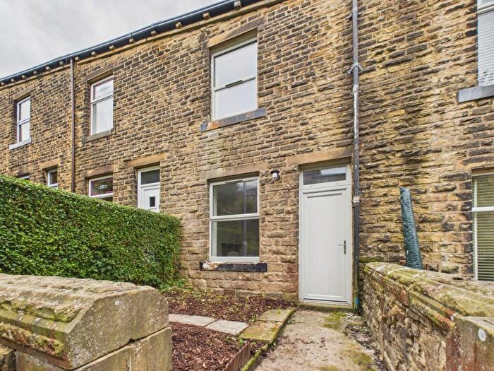 3 Bedroom Terraced House To Rent In Roseberry Street, Oakworth, Keighley, BD22