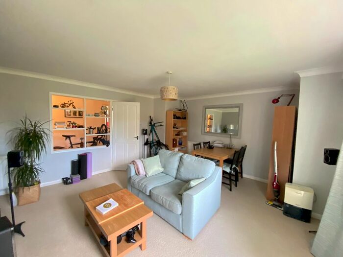 2 Bedroom Flat To Rent In Elleray Court, Ash Vale, GU12