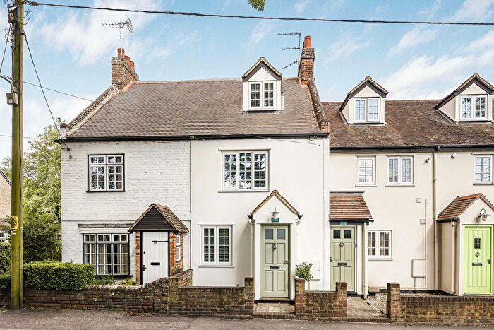 3 Bedroom Terraced House For Sale In Abingdon Road, Sutton Courtenay, OX14