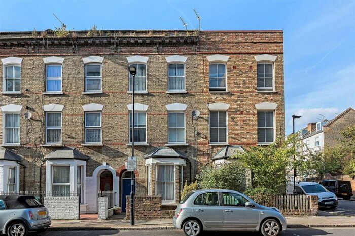 1 Bedroom Flat To Rent In Lennox Road, Finsbury Park, N4