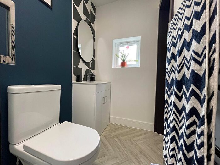 1 Bedroom Studio To Rent In Clarendon Road, Luton, Bedfordshire, LU2