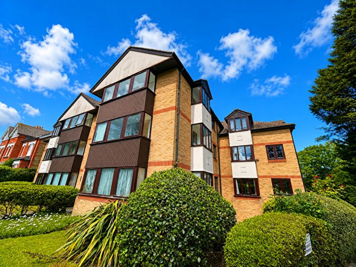 2 Bedroom Flat For Sale In Perth Road, Beckenham, BR3