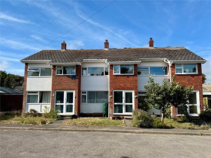 3 Bedroom House For Sale In Manor Farm Close, New Milton, Hampshire, BH25