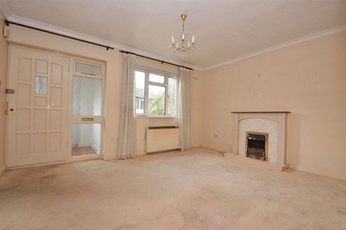 2 Bedroom Terraced Bungalow For Sale In Ashey, Ryde, PO33