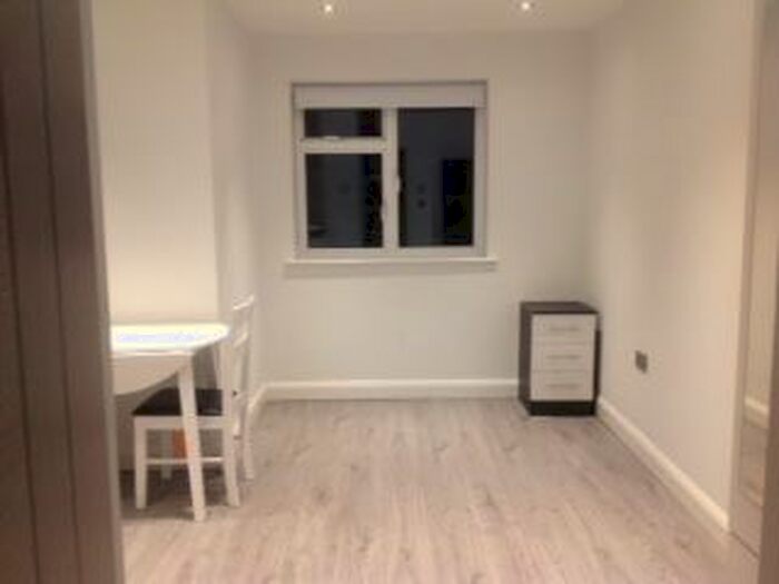 Studio To Rent In Highview Gardens, Edgware, HA8