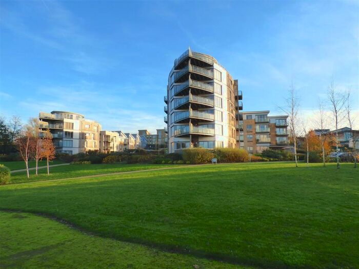 2 Bedroom Flat To Rent In Cornhill Place, Maidstone, ME15