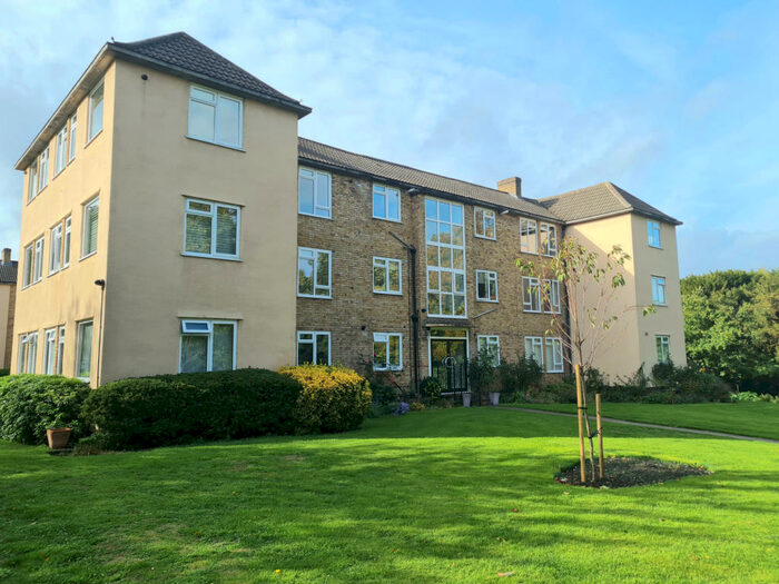 2 Bedroom Apartment To Rent In Kemnal Road, Chislehurst, BR7