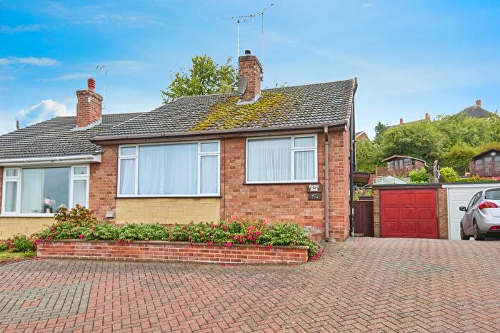 3 Bedroom Semi-Detached Bungalow For Sale In Charnwood Road, Burton-On-Trent, DE13