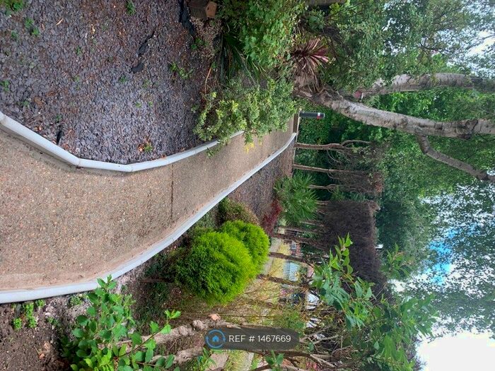 4 Bedroom End Of Terrace House To Rent In Mill Road, Gillingham, ME7