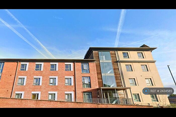 2 Bedroom Flat To Rent In The Ridge, Bristol, BS14