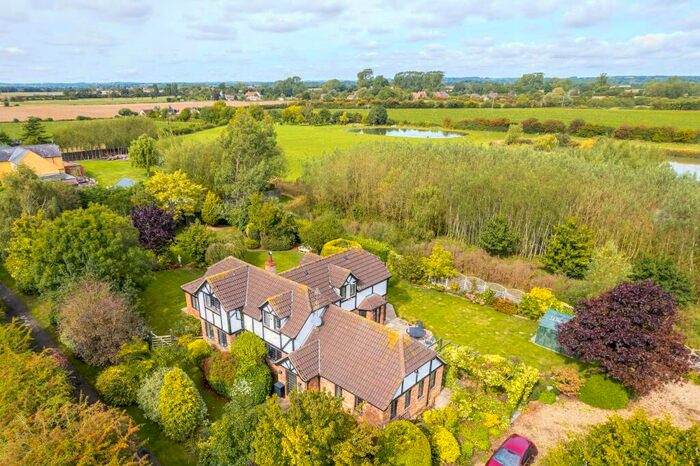 4 Bedroom Detached House For Sale In Oxlands Lane, Bratoft, PE24