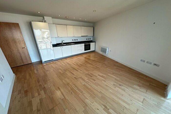 2 Bedroom Flat To Rent In Princes Parade, Liverpool, L3
