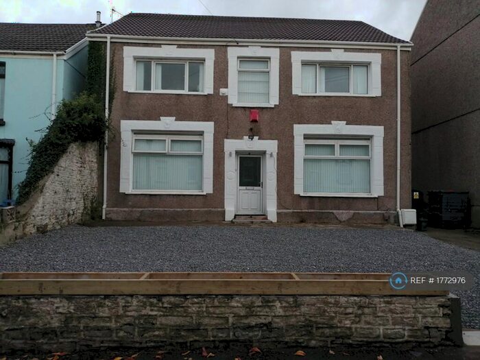 6 Bedroom Detached House To Rent In Kilvey Terrace, St. Thomas, Swansea, SA1
