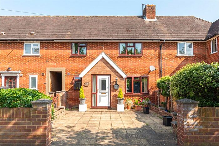 3 Bedroom Terraced House For Sale In Island Farm Road, West Molesey, KT8