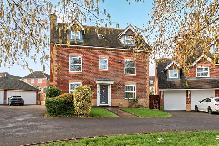 5 Bedroom Detached House For Sale In Firecrest Road, Basingstoke, RG22