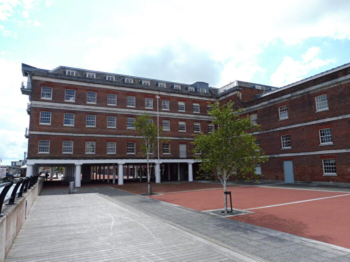 2 Bedroom Apartment To Rent In Weevil Lane, Gosport, PO12