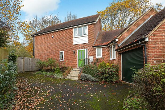 4 Bedroom Detached House For Sale In Grove Bridge, Ashford, TN25