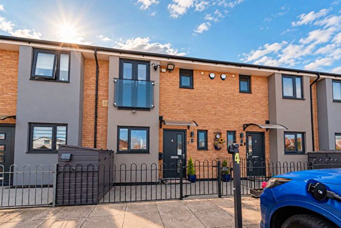 4 Bedroom Terraced House For Sale In Arcany Road, South Ockendon, RM15